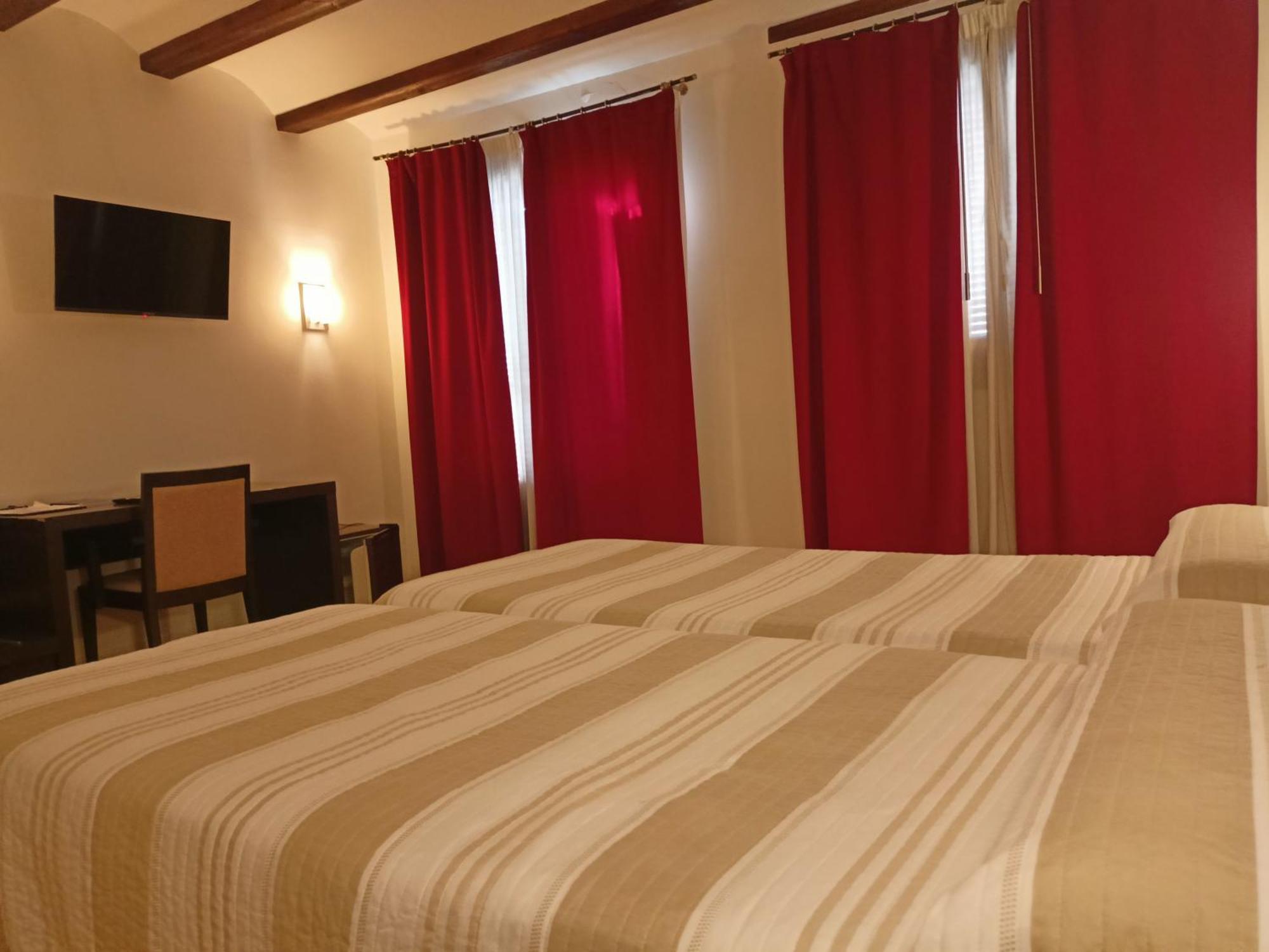 Hotel Rey Sancho Наваррете Экстерьер фото